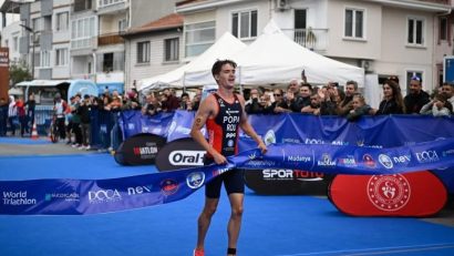 Atletul Carol Popa este campion balcanic de seniori la triatlon