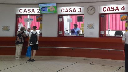 Studenții posesori de CEI, obligați să prezinte adeverință privind domiciliul pentru bilete de tren reduse