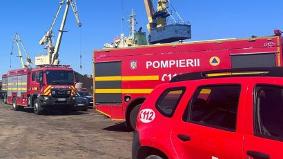 Incendiu în Șantierul Naval Constanța: Arde puntea unei nave aflate în reparații