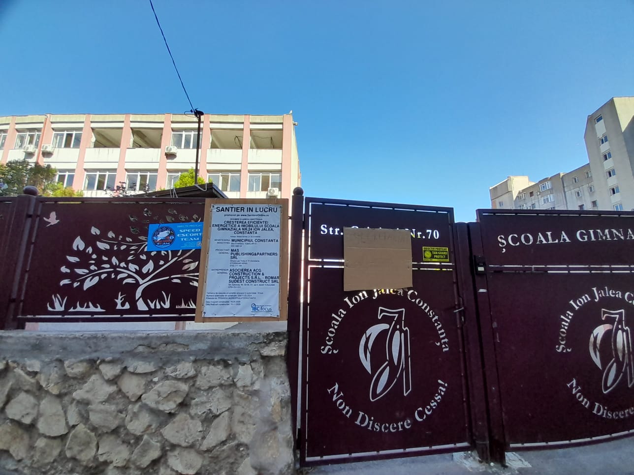 Școala 24