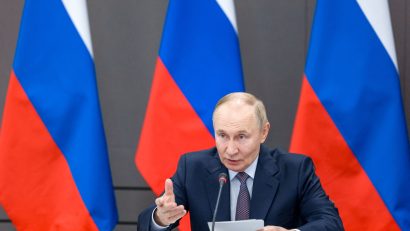 Putin afirmă că monitorizează ‘militarizarea Europei’ și promite un ‘răspuns la amenințări’