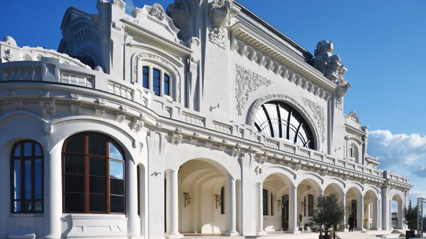 Cazinoul din Constanța a înregistrat peste 170.000 de vizitatori, în primele patru luni de la redeschidere