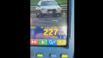 Șofer lăsat fără permis 4 luni, după ce a fost prins gonind pe autostradă