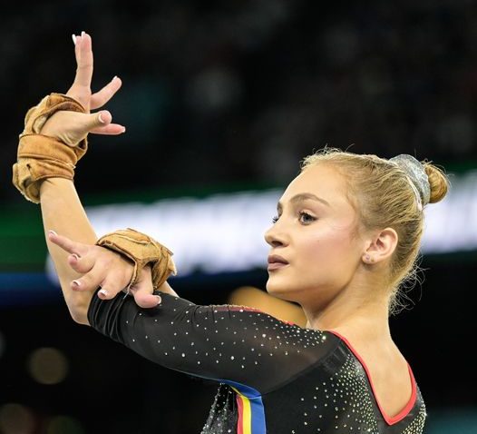 Gimnasta Sabrina Voinea, calificată în două finale la Mondialele de la Jakarta