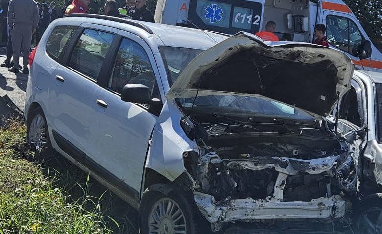 COBADIN: Accident rutier între două autoturisme. Doi copii și doi adulți au fost răniți