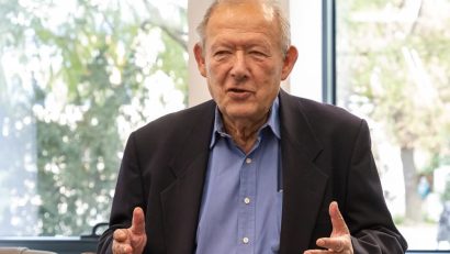 TULCEA: Conferință susținută de istoricul polonez Adam Michnik la Templul Israelit