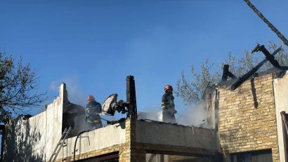 MURIGHIOL: O casă a fost cuprinsă de flăcări. Intervin salvatorii de la ISU DELTA Tulcea