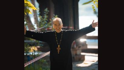 VIDEO | „Alungăm foamea pentru 15.000 de copii”, proiect umanitar inițiat de preotul Claudiu Banu