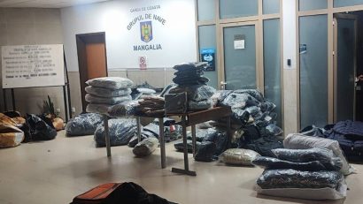MANGALIA: Articole vestimentare susceptibile a fi contrafăcute, confiscate de poliţiştii de frontieră