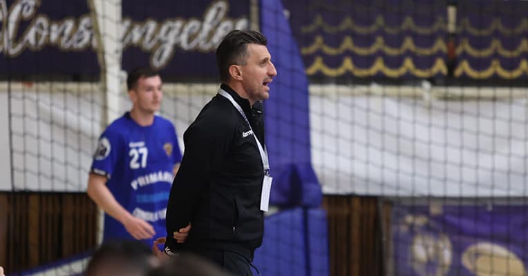 Antrenorul George Buricea a fost suspendat șase etape