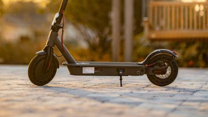 Camera Deputaților/ Asigurare RCA obligatorie pentru trotinetele și bicicletele electrice; proiectul a fost adoptat