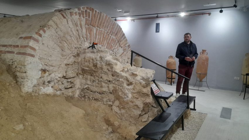AUDIO | Peste 6.500 de persoane au vizitat Mormântul Pictat Hypogeu din Constanța, în această vară
