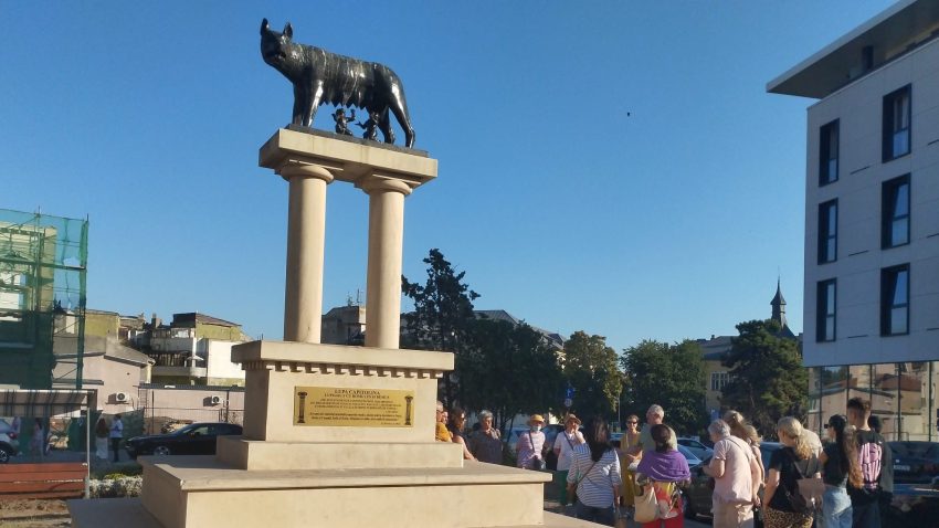 Continuă tururile ghidate gratuite, în cadrul proiectului MINAC „Toamna la Constanța, în urmă cu un veac”