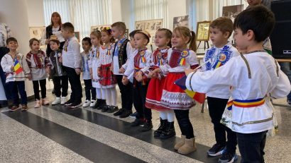 AUDIO | Ziua Națională a României, sărbătorită în avans de copiii constănțeni și istoricul Lavinia Dumitrașcu