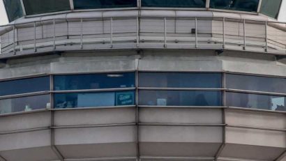 Președintele Trump îi somează pe controlorii de trafic aerian americani să revină la serviciu