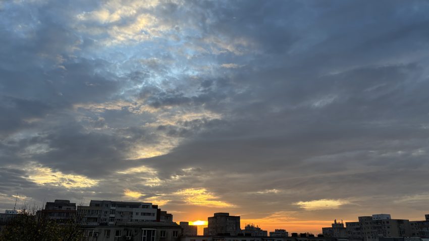 Vremea va fi închisă, dar caldă, în Dobrogea și pe litoral