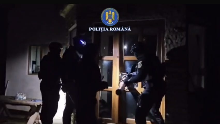 Județele CONSTANȚA/DÂMBOVIȚA: Percheziții domiciliare într-un caz de tulburare a ordinii și liniștii publice