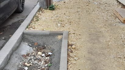 CONSTANȚA: Trotuarul de pe strada General Manu nu poate fi folosit
