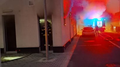 UPDATE / CERNAVODĂ: Un incendiu a cuprins vestiarele stadionului din oraș