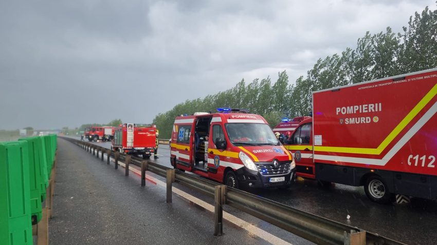 Accident rutier pe Autostrada A2, în zona Medgidia, cu 8 mașini implicate și 4 răniți