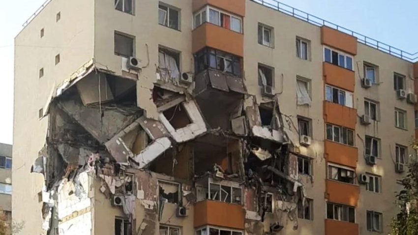 BUCUREȘTI: Încep lucrările de punere în siguranță a blocului avariat în explozia care a cauzat moartea a trei persoane