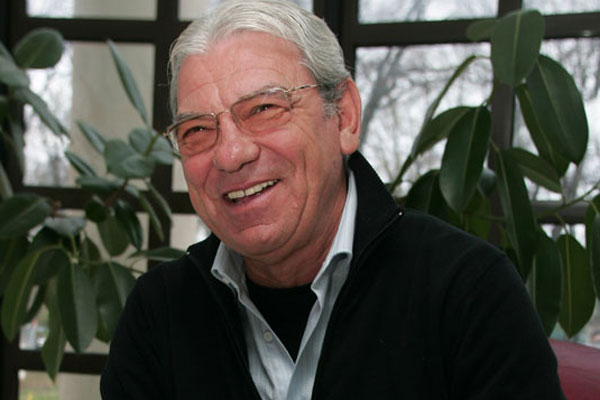 S-a stins din viață legendarul antrenor de fotbal Emeric Jenei