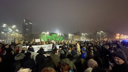 Câteva mii de persoane au protestat în Piața Victoriei din Capitală