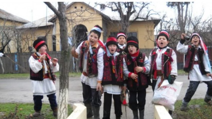 Tradiții și obiceiuri în Ajunul Anului Nou