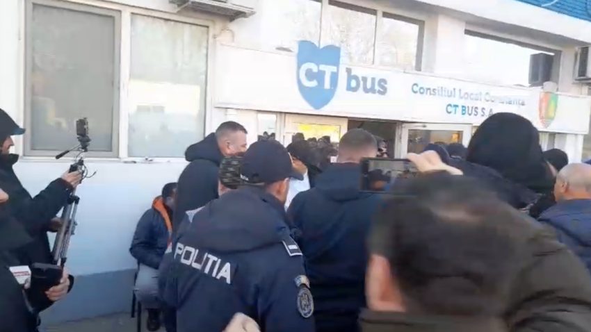 CONSTANȚA: Polițiștii și jandarmii au intervenit în cazul protestului CT BUS