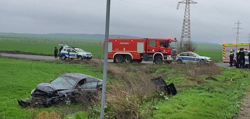 Județul CONSTANȚA: Accident rutier între Bălcescu și Gălbiori. Un bărbat, transportat la spital
