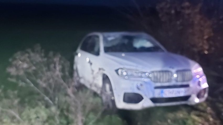Județul CONSTANȚA: Doi bărbați au ajuns la spital, după ce s-au răsturnat cu mașina