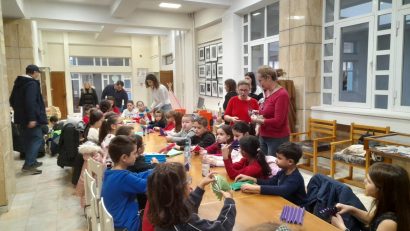 AUDIO | În această perioadă, atelierul lui Moș Crăciun este la Biblioteca Județeană Constanța