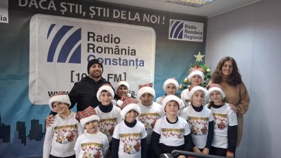 AUDIO | Copiii de la corul „Miracol” au mers cu colindul la Radio Constanța