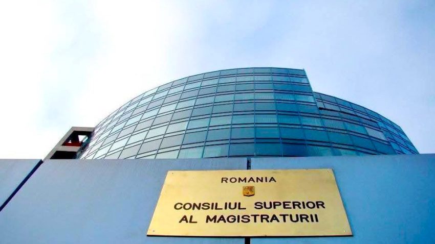 Judecătorul Alin Ene de la CSM critică declaraţiile preşedintelui privind organizarea unui referendum în Justiţie