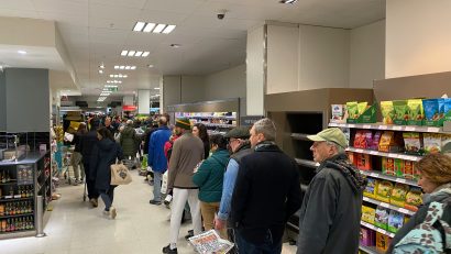 AUDIO | În aceste zile e aglomerație mare în piețe, târguri și supermarketuri