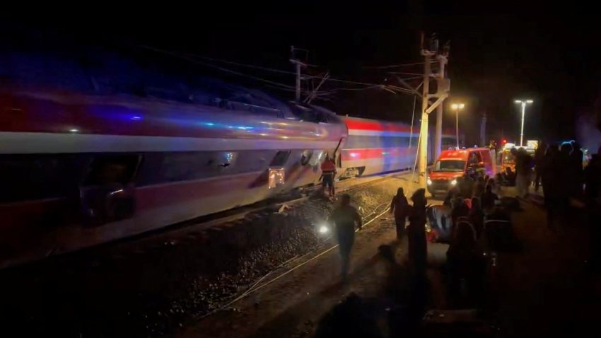 SPANIA: Peste 20 de morți după coliziunea violentă dintre două trenuri de mare viteză