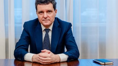 Nicușor Dan: Legea pentru prevenirea și combaterea femicidului, promulgată
