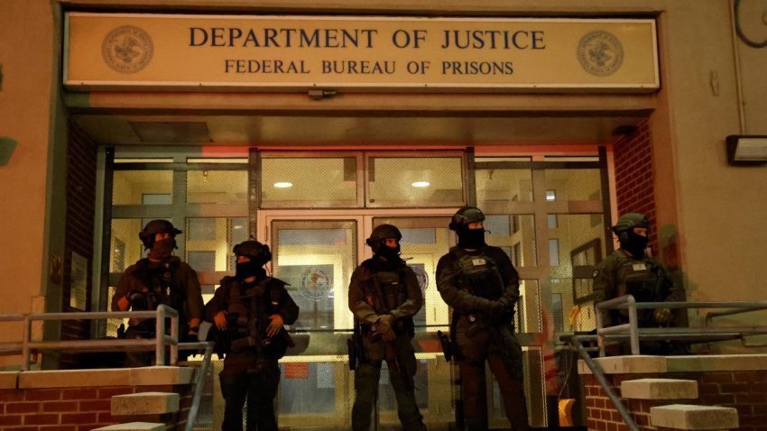 Nicolás Maduro, transferat la New York, unde va fi judecat pentru narcoterorism