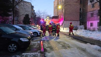 Două persoane rănite, în urma unei explozii produse într-un bloc din Alba Iulia
