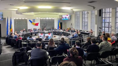 TULCEA: Bugetul județului pentru 2026 a fost adoptat. Finanțarea Aeroportului, criticată de unii consilieri