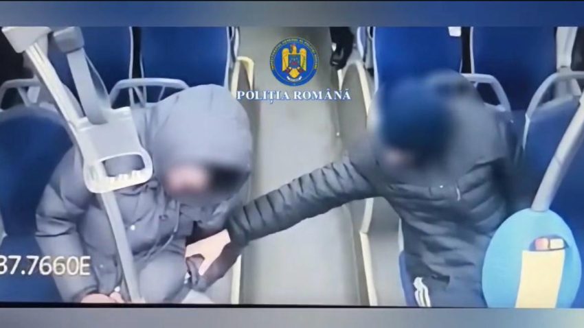 CONSTANȚA: Un bărbat de 25 de ani bănuit de furt, reținut de polițiști. Ar fi comis fapta într-un mijloc de transport în comun
