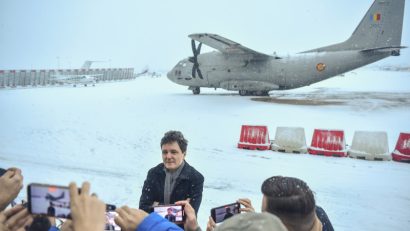 Președintele Nicușor Dan revine de la Paris, după două amânări ale zborului din cauza vremii