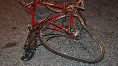 Biciclist accidentat grav de o mașină la intrarea în #Tuzla