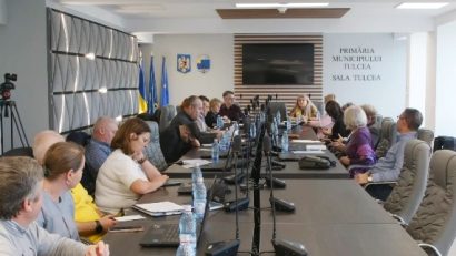 TULCEA: Noul plan de tarifare pentru transportul public, aprobat de consilierii locali din municipiu