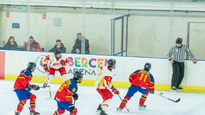 Victorie pentru România la Campionatul Mondial de hochei pe gheaţă U20