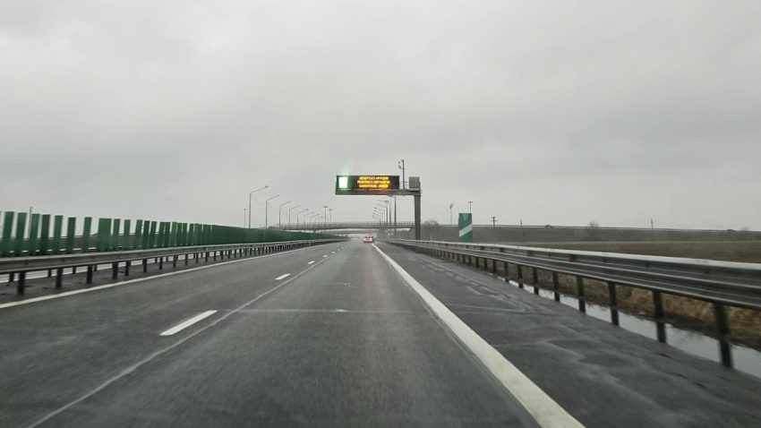 Accident pe autostrada A2: Se circulă pe o singură bandă spre București