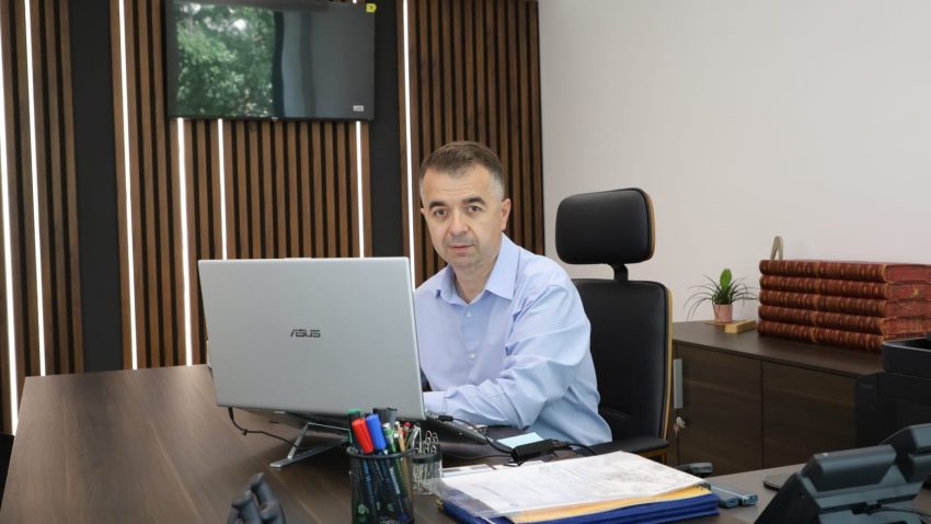 TULCEA: Call-center-ul pentru informații despre impozite, apelat de numeroși cetățeni