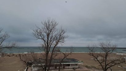 Vreme ploioasă, dar neobișnuit de caldă, în Dobrogea și pe litoral