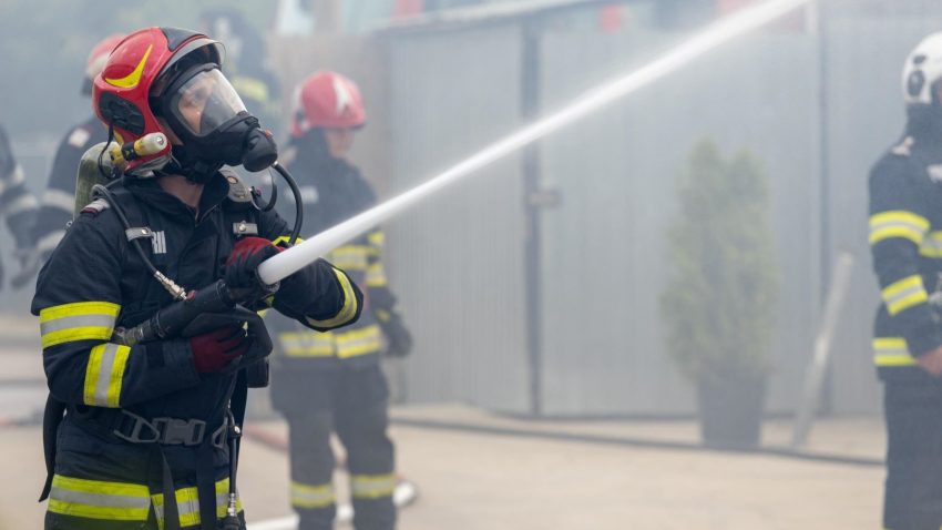 Județul CONSTANȚA: Explozie a unei centrale termice, urmată de incendiu, la Viișoara