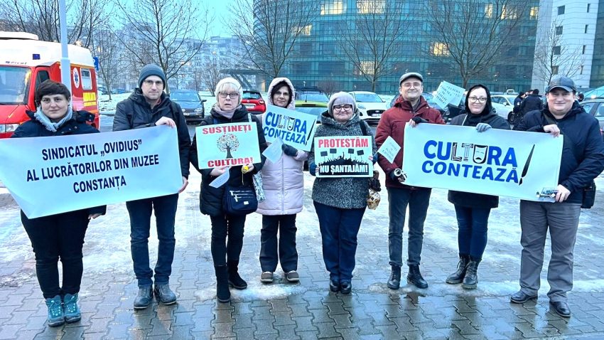 AUDIO | O nouă zi de proteste pentru muzeografii și bibliotecarii constănțeni